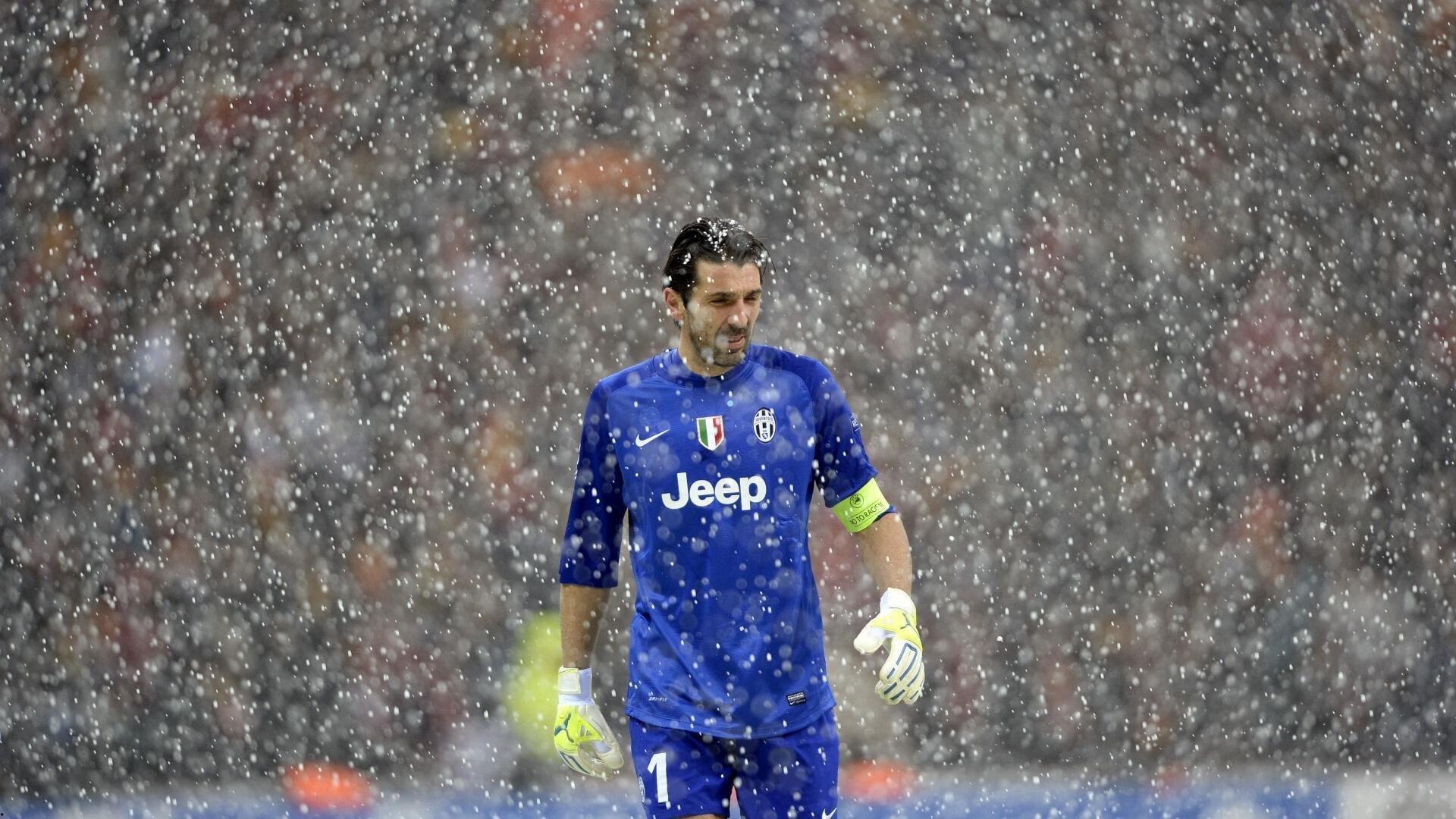 劳塔罗传射建功力压群雄，国际米兰登顶意甲欢庆圣诞佳节